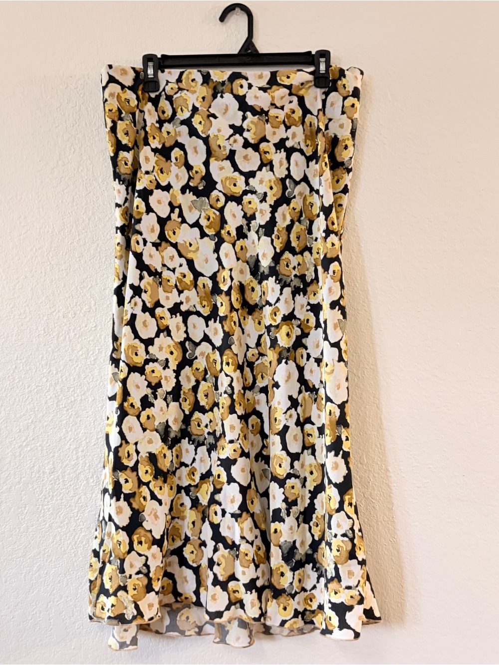 Karen kane woman’s XL Floral Midi Skirt in Black, White & Mustard feminine chic